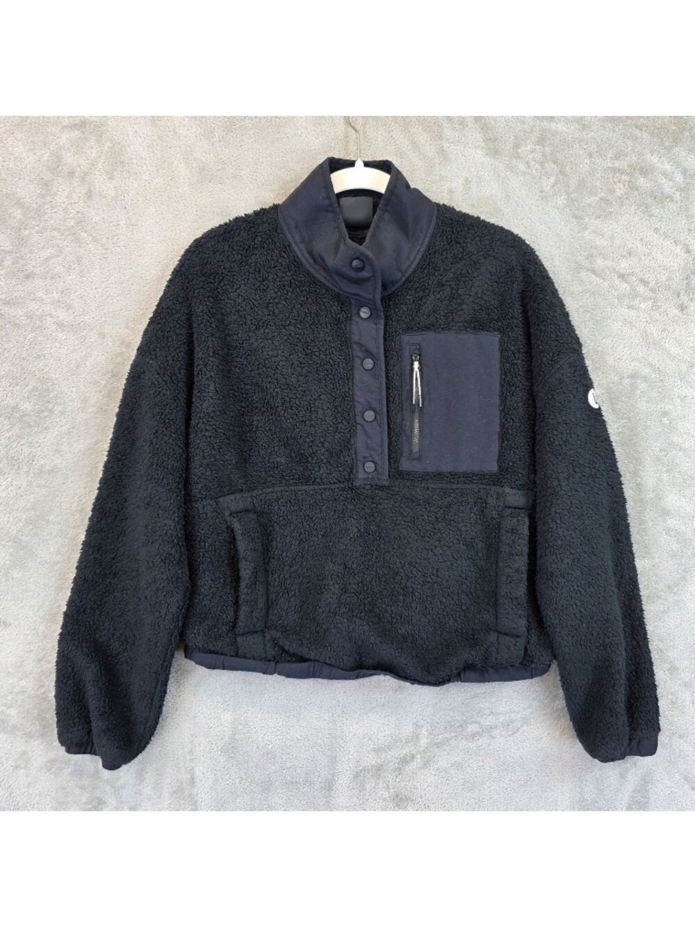 Vuori Cozy Sherpa Popover Jacket Womens M Black Fleece Snap Funnel Neck Pockets